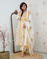 *New Floral Motif Printed Cotton kurta Set the kurta and Pleated Salwar and Soft Cotton Dupatta*💃💃